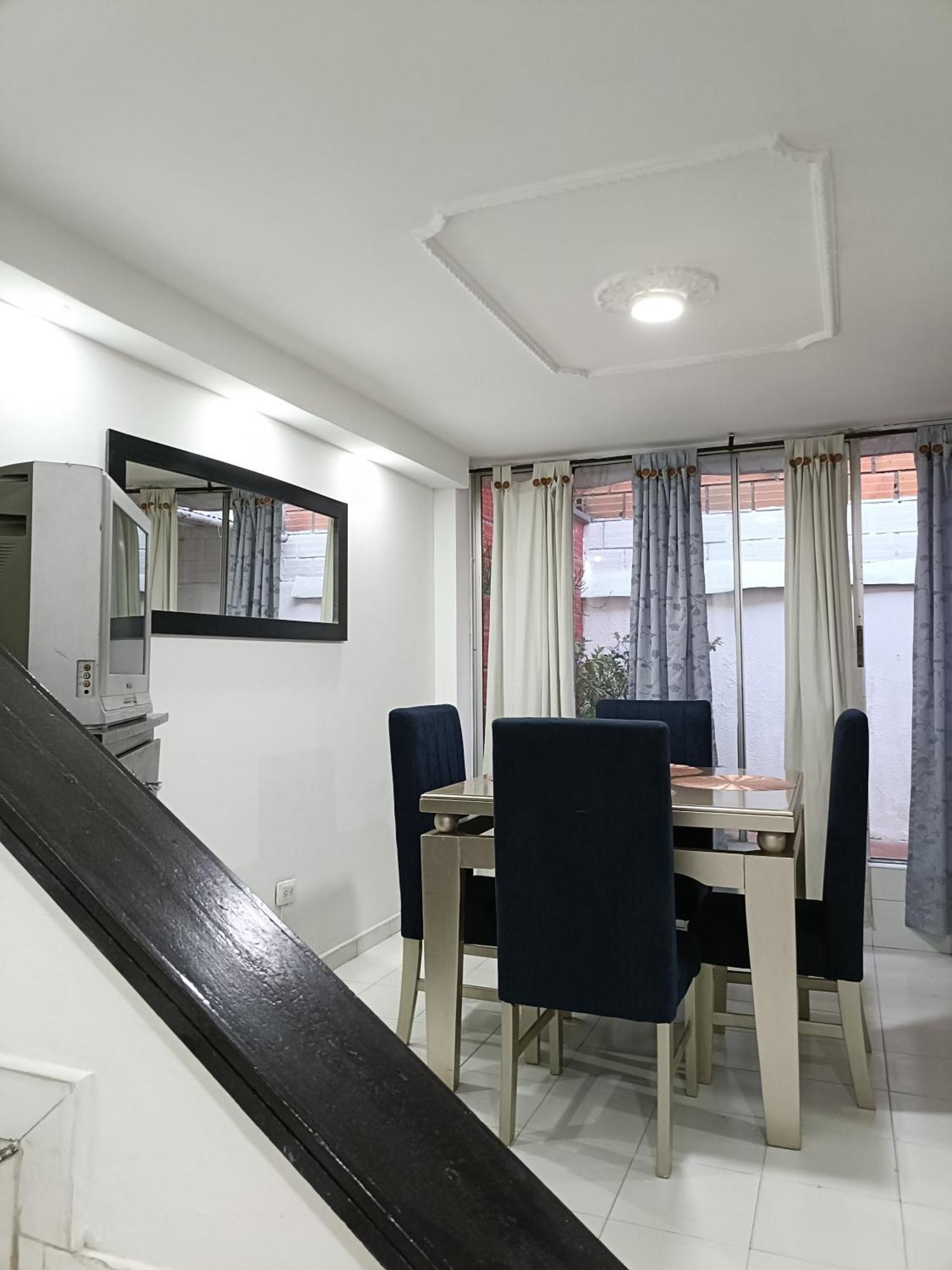 Casa de Férias Dulce Hogar, Expofuturo, Estadio, Clinica Del Eje, Universidad Libre *